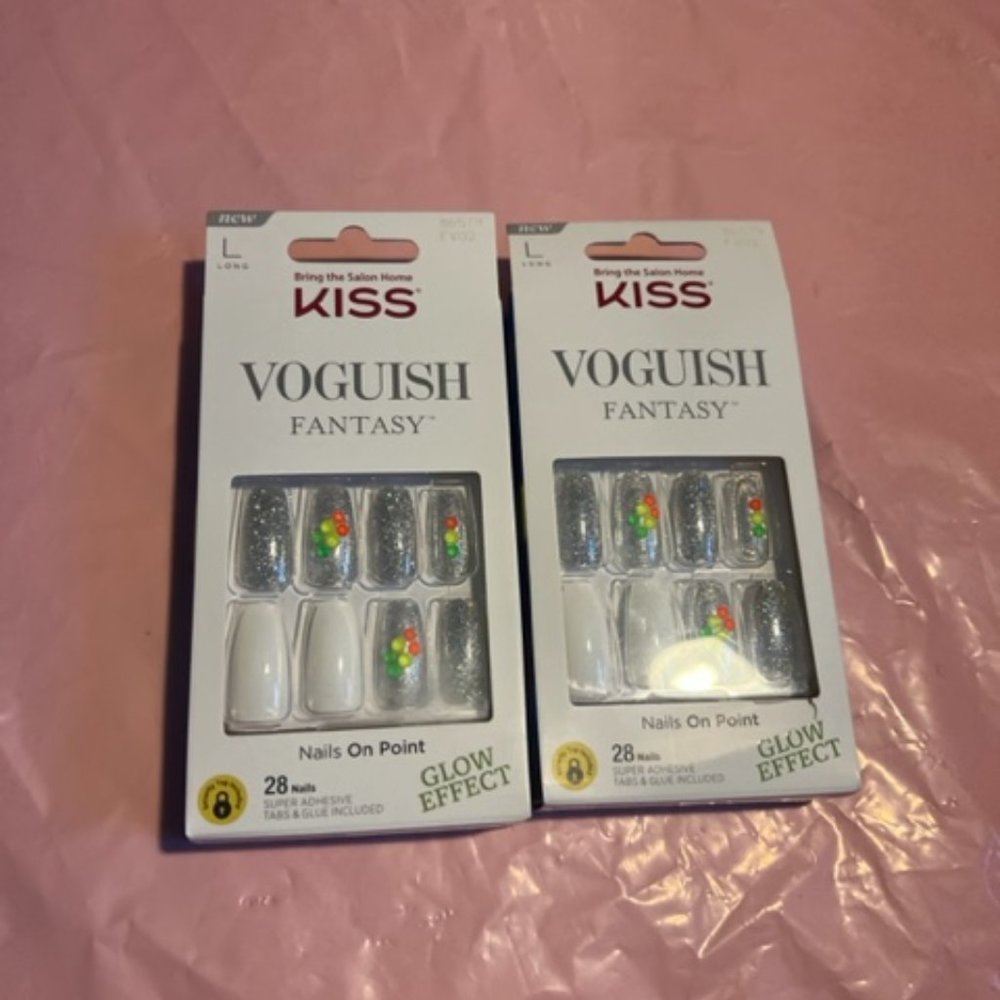 NEW- KISS- 2 Glow Effect Nails